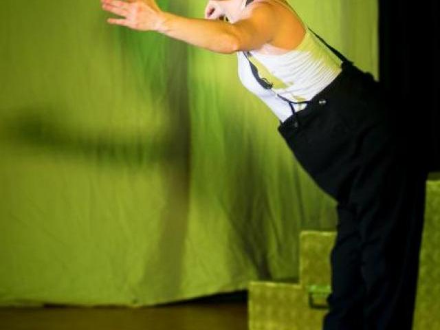 Blonde Charlot 6686 LR6.jpg